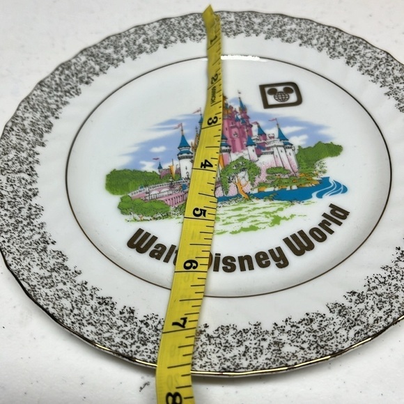 Vintage Walt Disney World 1979 Collectors Plate - Picture 6 of 7